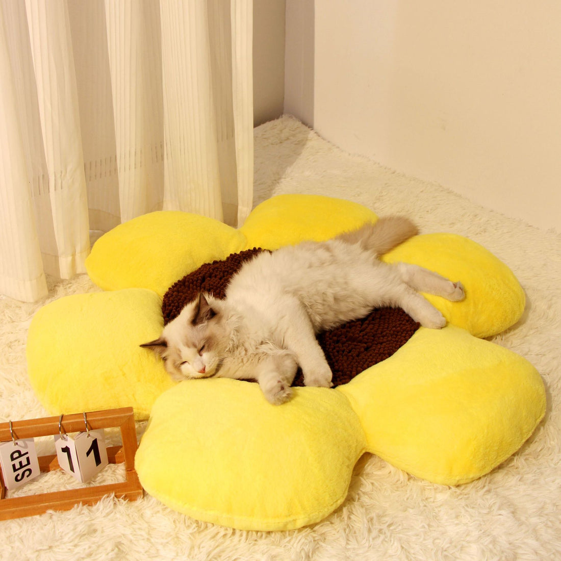Round Flower Plush Winter Warm Pet Nest All Seasons Kennel